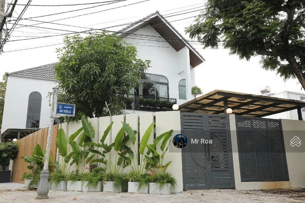 Villa góc 2 mặt tiền nam việt á, giá trị đầu tư bền vững, với dòng tiền 700 triệu hàng năm, 198m2