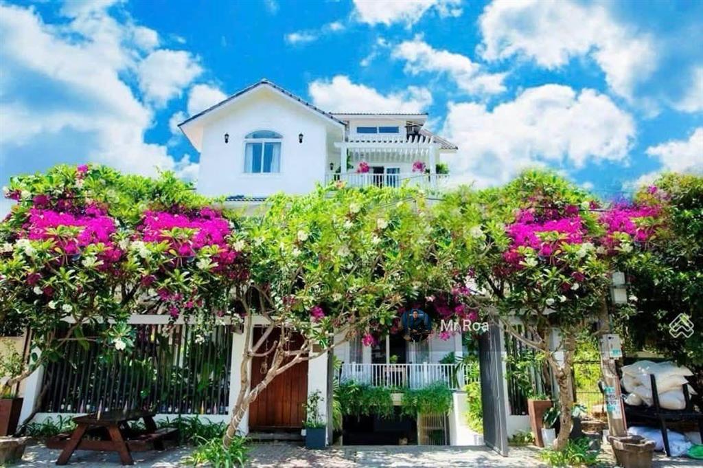 Villa biển mỹ khê đà nẵng, 300m2 cách 5p đi bộ, sẵn dòng tiền 1.2 tỷ hàng năm, sở hữu lâu dài