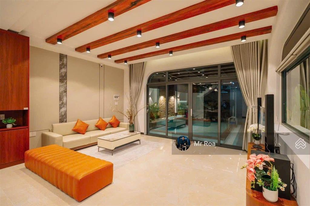 Giảm 2 tỷ bán villa 2 tầng198m2  sẵn dòng tiền thuê 700 triệu/ năm, thiết kế đẹp hồ bơi khép kín