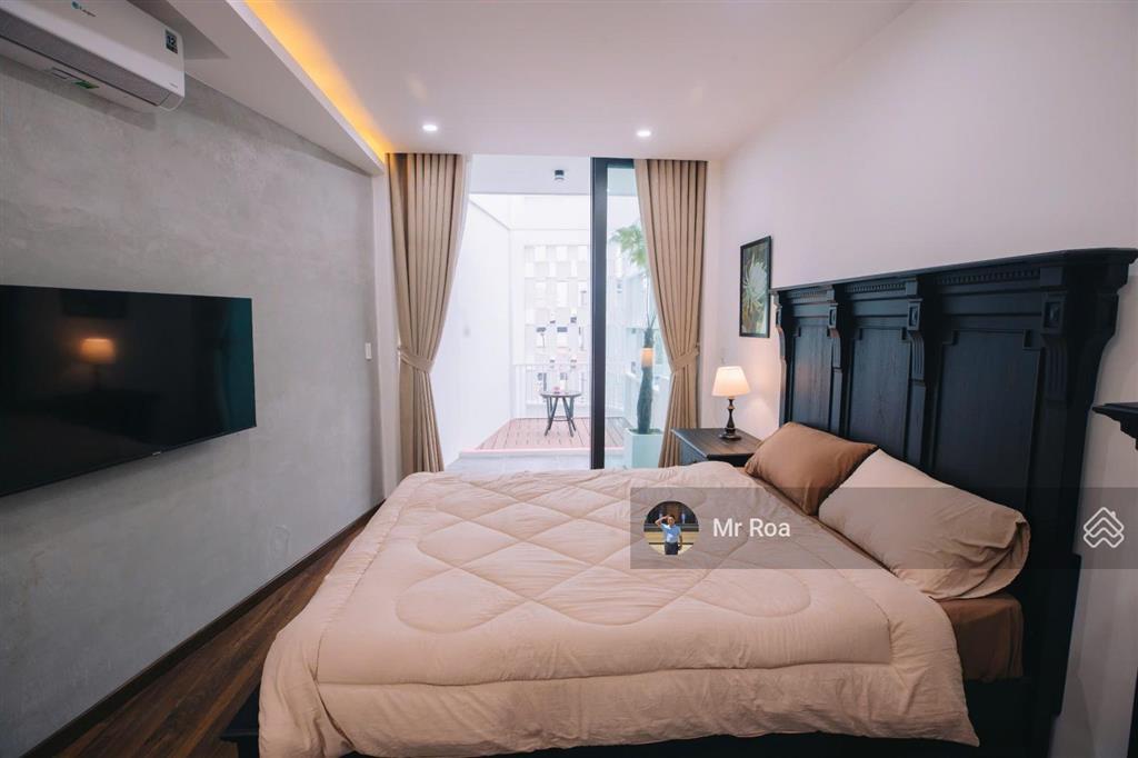 Bán căn homestay 3 tầng mặt tiền đường mỹ khê 7, sẵn dòng tiền thuê 40 triệu hàng tháng. giá tốt