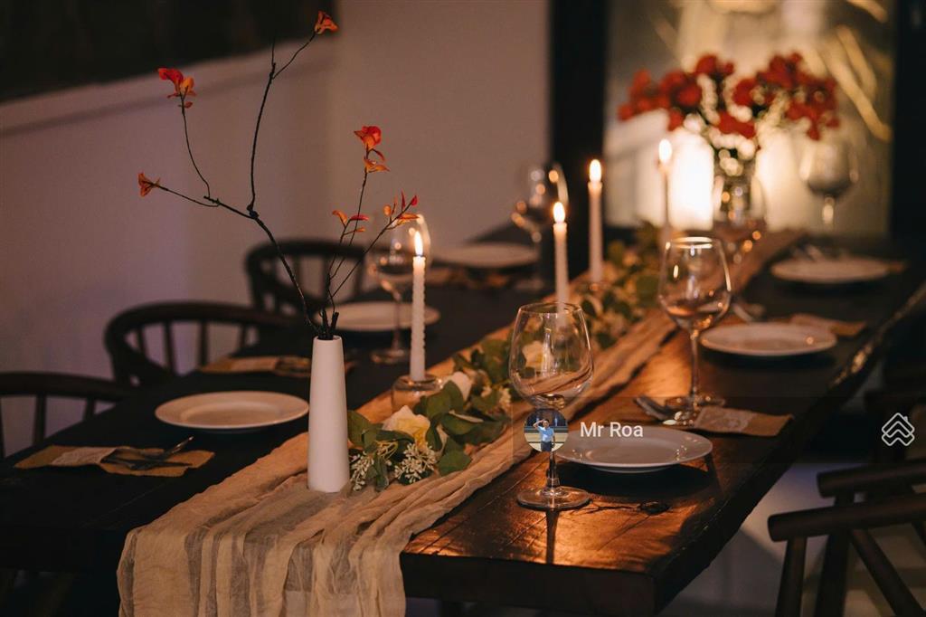 Bán căn homestay 3 tầng mặt tiền đường mỹ khê 7, sẵn dòng tiền thuê 40 triệu hàng tháng. giá tốt