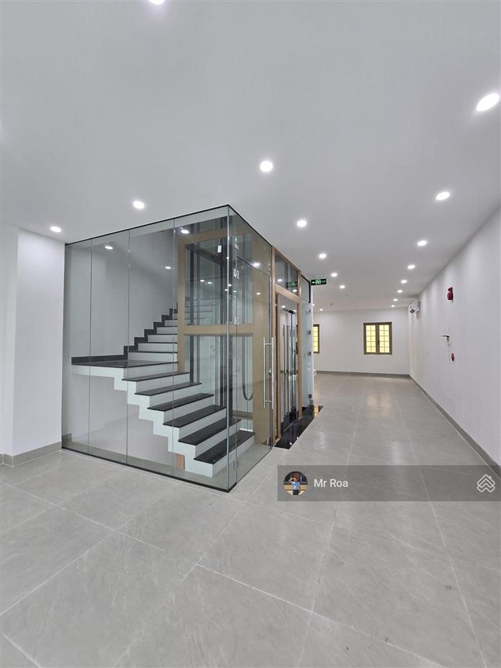 Cho thuê shophouse 4 tầng, đối diện chung cư cao cấp masteri rivera đà nẵng.