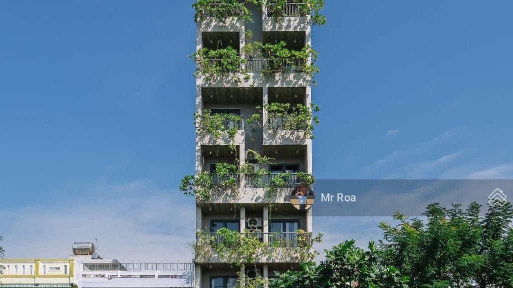Hotel 8 tầng  29 phòng, ngay danh lam du lịch đà nẵng, sẵn dòng tiền thuê 200 triệu một tháng.