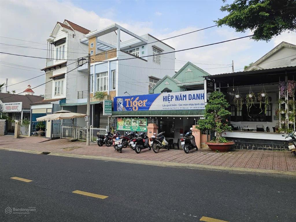 Gia đình cần bán nhà  mặt tiền nguyễn văn trỗi, phường 2, bảo lộc