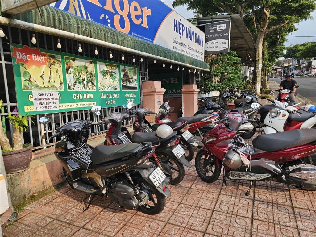 Gia đình cần bán nhà  mặt tiền nguyễn văn trỗi, phường 2, bảo lộc