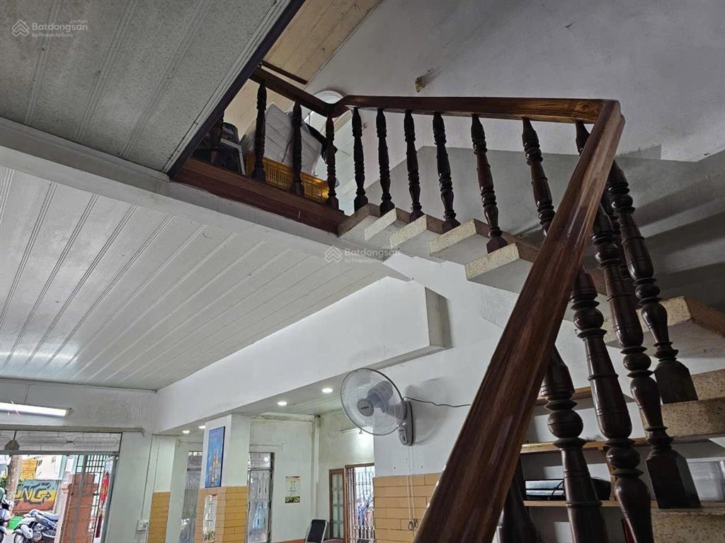 Gia đình cần bán nhà  mặt tiền nguyễn văn trỗi, phường 2, bảo lộc