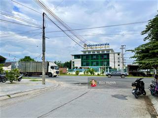 Chính chủ cần bán lô góc 2 mặt tiền dt 70,8m2 ngang 7m xã suối hiệp cách nha trang tầm 10phút đi xe