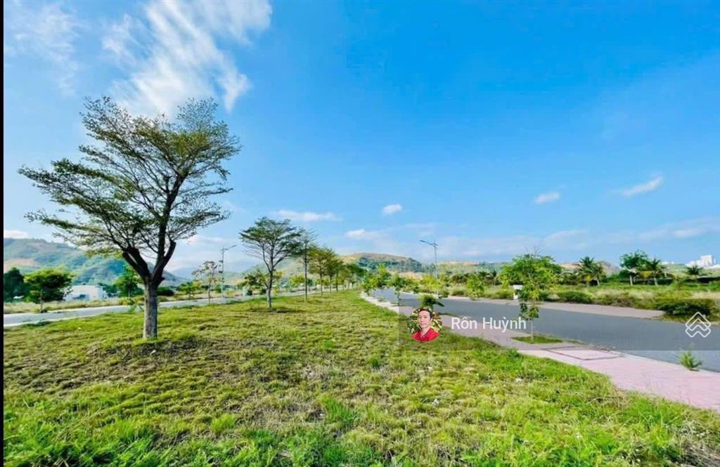 Lô liền kề đường 20m thông tỉnh lộ 3 kđt ven sông tắc đối diện kđt sungroup giá đầu tư chỉ 30tr/m2