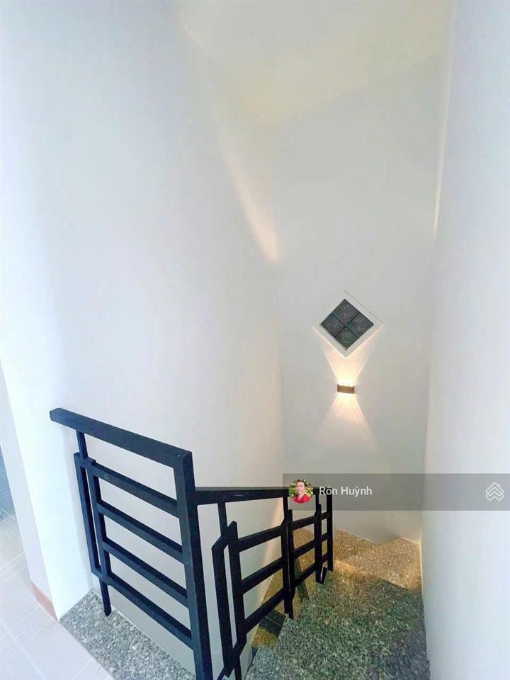Nhà 3 tầng sát đường 8e kđt hà quang 2 dt 40m2 giá chỉ 3tỷ150 gần chợ, siêu thị, trường học