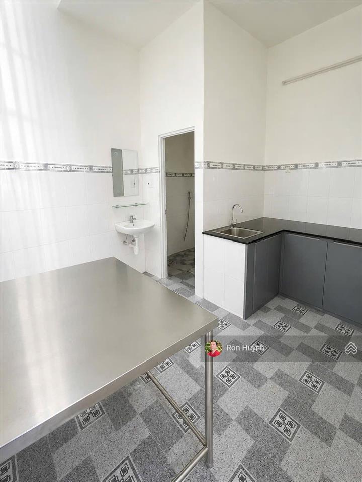 Nhà 3 tầng sát đường 8e kđt hà quang 2 dt 40m2 giá chỉ 3tỷ150 gần chợ, siêu thị, trường học