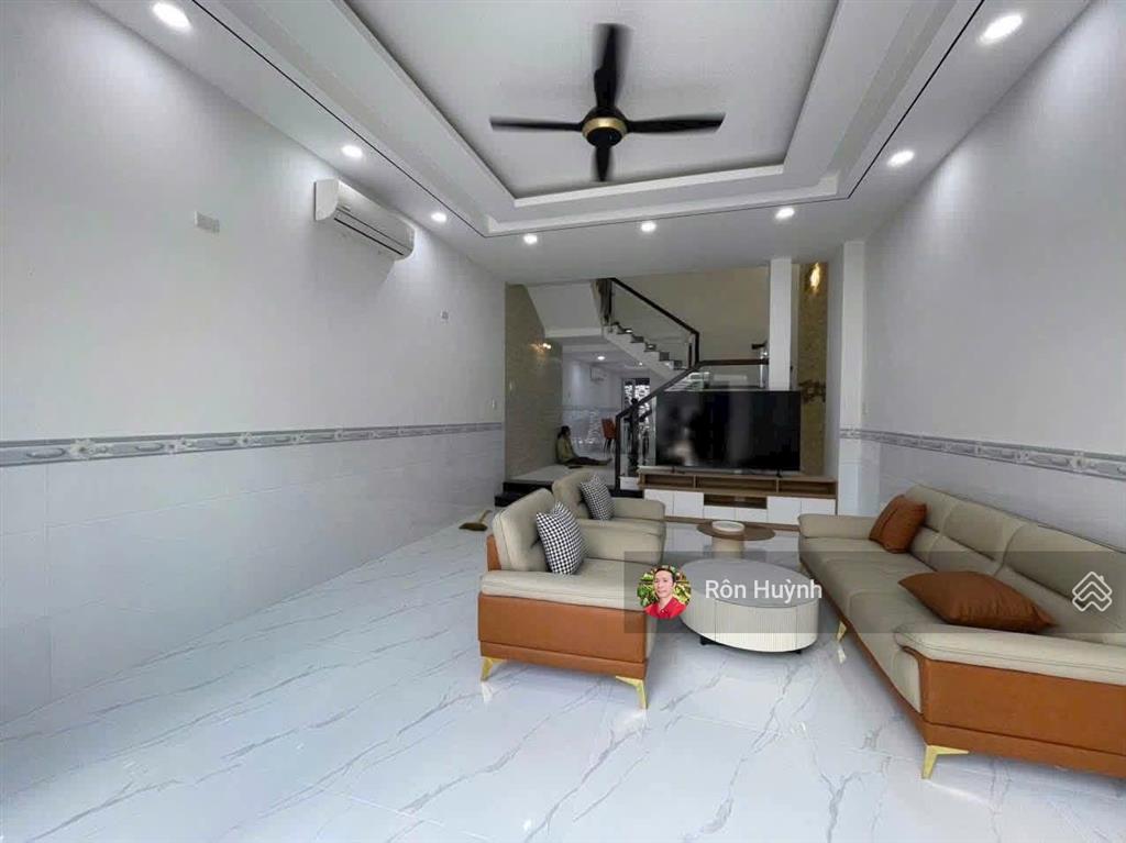 Cho thuê nhà 3 tầng kđt hà quang 2 nằm đối diện công viên có thang máy giá chỉ 22tr/tháng