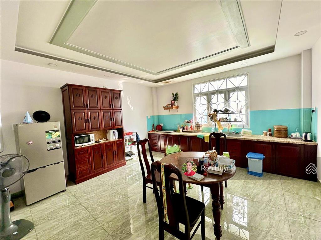 Cho thuê nhà 3 tầng kđt hà quang 2 nằm đối diện công viên có thang máy giá chỉ 22tr/tháng