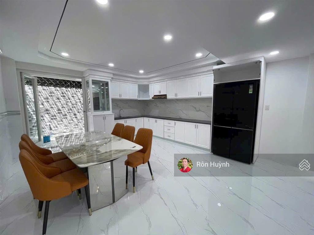 Cho thuê nhà 3 tầng kđt hà quang 2 nằm đối diện công viên có thang máy giá chỉ 22tr/tháng