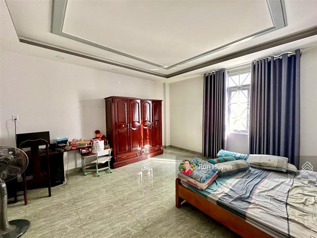 Cho thuê nhà 3 tầng kđt hà quang 2 nằm đối diện công viên có thang máy giá chỉ 22tr/tháng