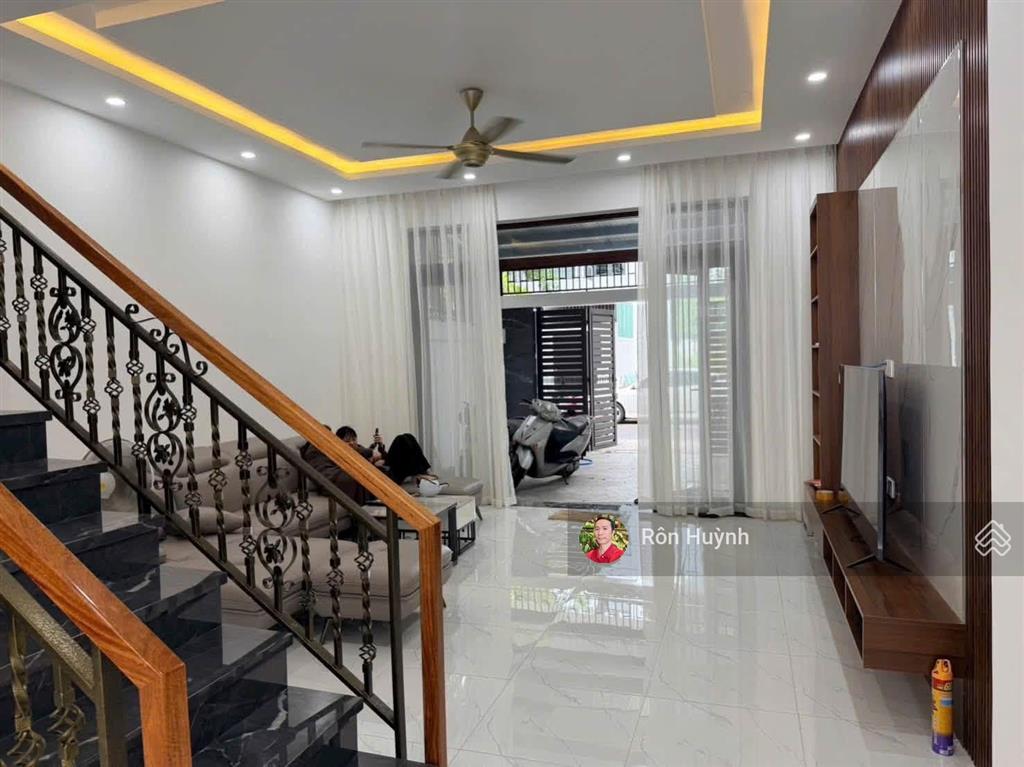 Cho thuê nhà 3 tầng kđt mỹ gia, full nội thất, gần bệnh viện yersin và đường võ nguyên giáp