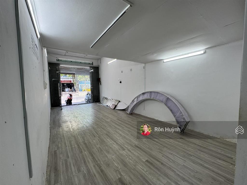 Cho thuê nhà kinh doanh mặt tiền đường lê hồng phong gần siêu thị corpmart vị trí tttp nha trang