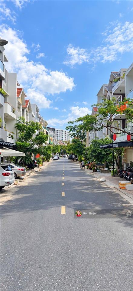 Nhà đẹp 3.5 tầng trong khu đô thị nằm tttp nha trang gần chợ, siêu thị cách biển 1km chỉ 20tr/tháng
