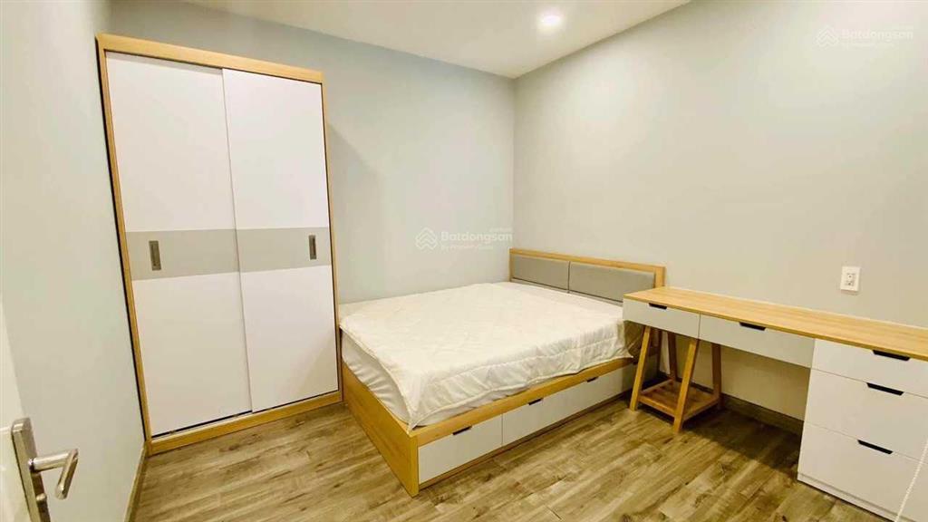 Bán căn hộ 41bis điện biên phủ, bình thạnh, ban công, nội thất, sổ hồng