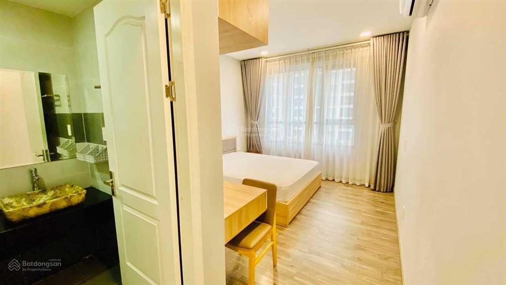 Bán căn hộ 41bis điện biên phủ, bình thạnh, ban công, nội thất, sổ hồng