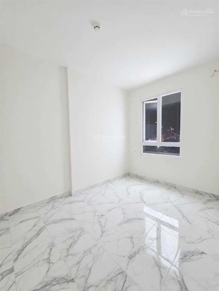 Chính chủ bán căn hộ 90 nguyễn hữu cảnh, 70m2, 2pn,2wc, thang máy, view sông ,sổ hồng