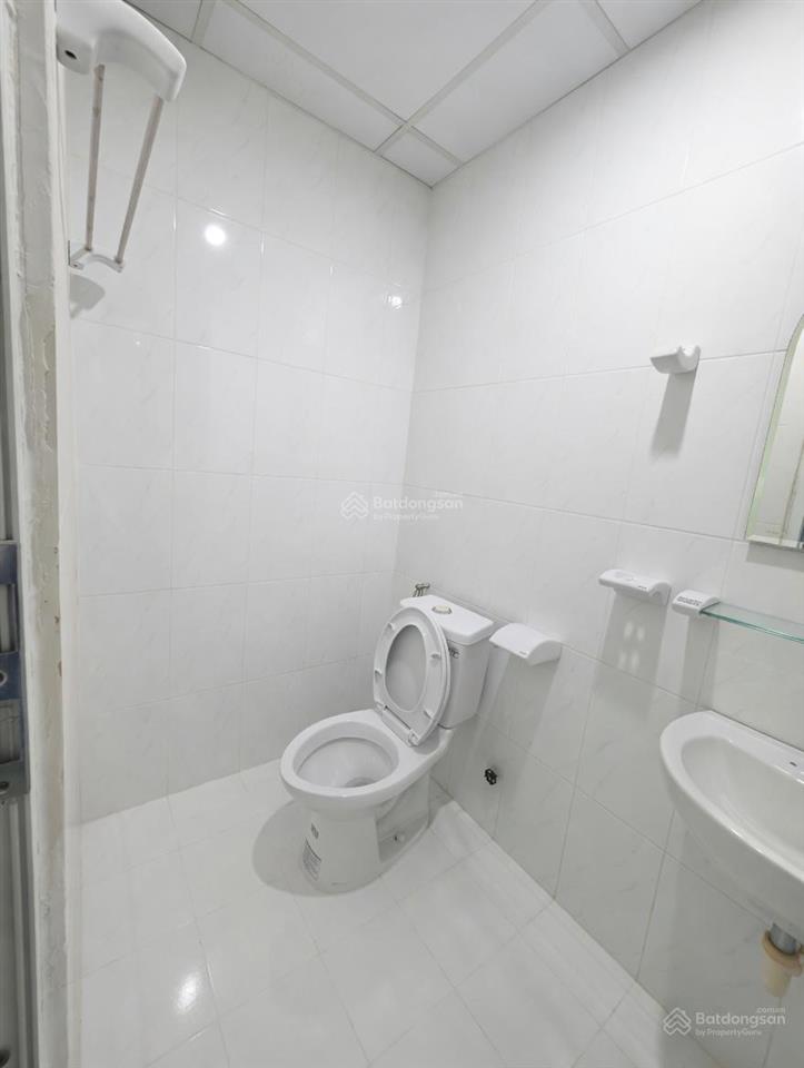 Chính chủ bán căn hộ 90 nguyễn hữu cảnh, 70m2, 2pn,2wc, thang máy, view sông ,sổ hồng