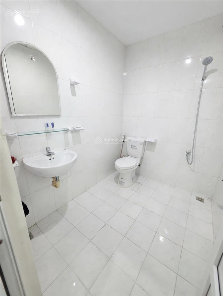 Chính chủ bán căn hộ 90 nguyễn hữu cảnh, 70m2, 2pn,2wc, thang máy, view sông ,sổ hồng