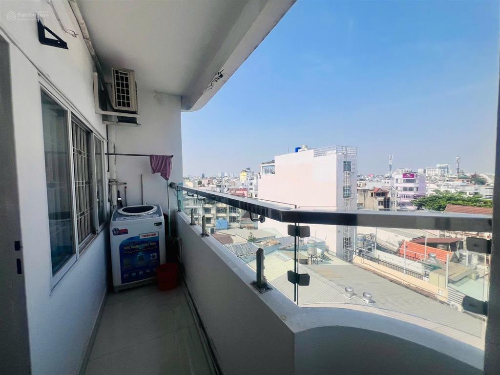 Bán căn góc c/cư phan văn trị, 3pn, 2wc, ban công, sổ hồng, thang máy