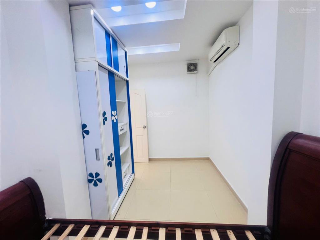 Bán căn góc c/cư phan văn trị, 3pn, 2wc, ban công, sổ hồng, thang máy