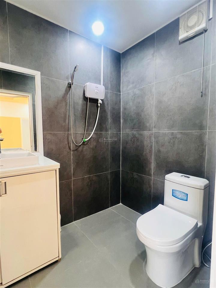 Bán căn góc c/cư phan văn trị, 3pn, 2wc, ban công, sổ hồng, thang máy
