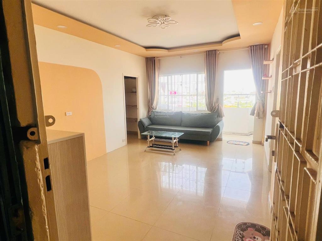 Bán căn góc c/cư phan văn trị, 3pn, 2wc, ban công, sổ hồng, thang máy