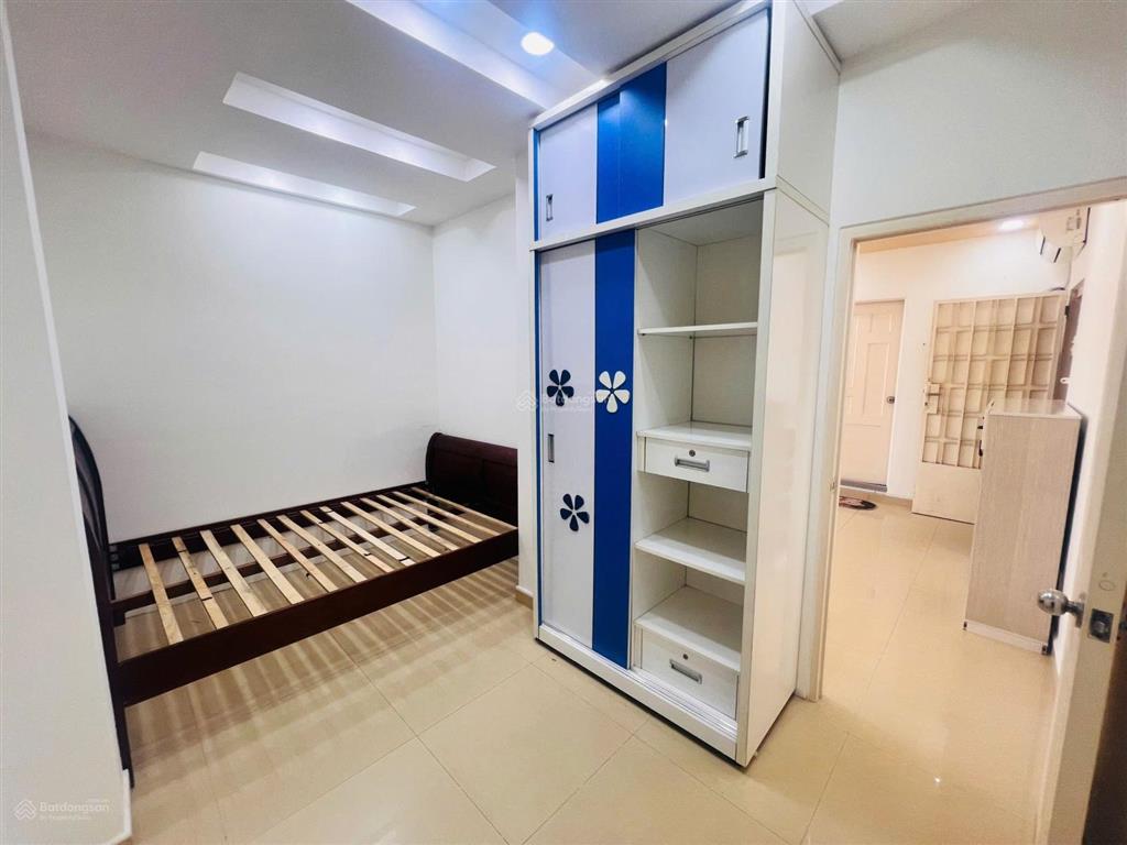 Bán căn góc c/cư phan văn trị, 3pn, 2wc, ban công, sổ hồng, thang máy