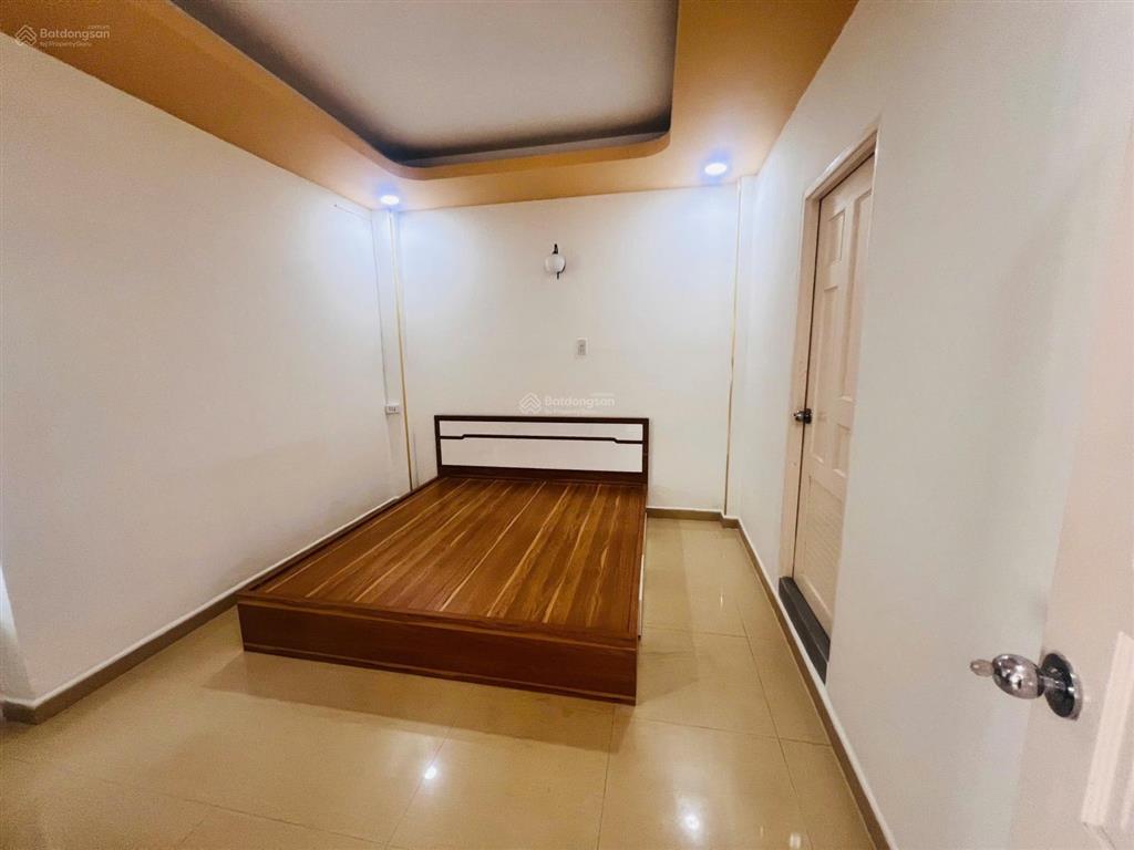 Bán căn góc c/cư phan văn trị, 3pn, 2wc, ban công, sổ hồng, thang máy