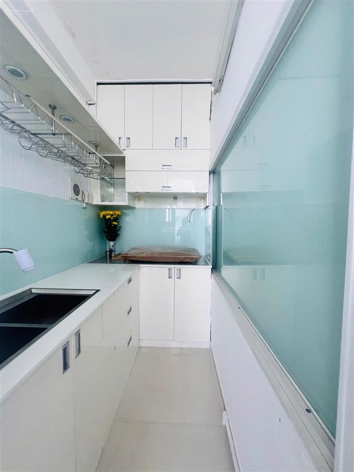 Bán căn góc c/cư phan văn trị, 3pn, 2wc, ban công, sổ hồng, thang máy