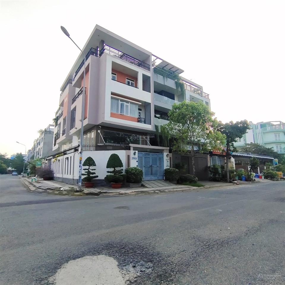 Chính chủ cho thuê căn góc  đặng thùy trâm, 7x24m, 3 tầng, giá 32 tỷ