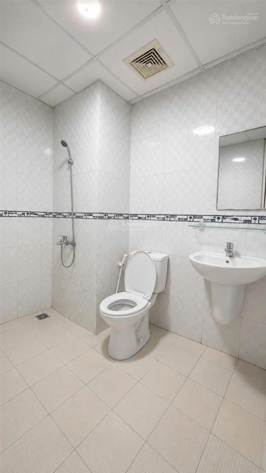 Chính chủ bán gấp căn hộ 1050 chu văn an, 62m2, 2pn, ban công, sổ hồng