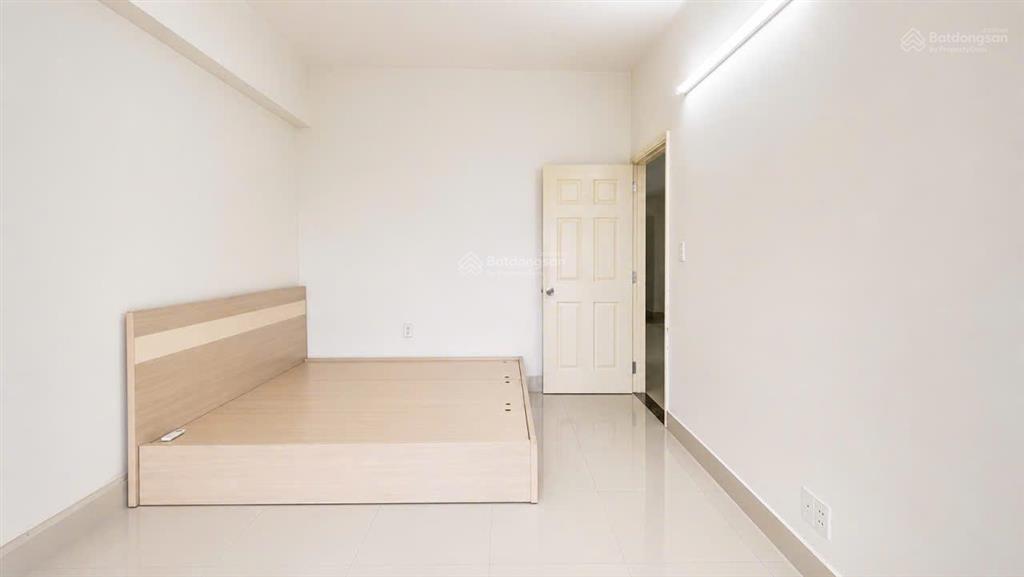 Chính chủ bán gấp căn hộ 1050 chu văn an, 62m2, 2pn, ban công, sổ hồng