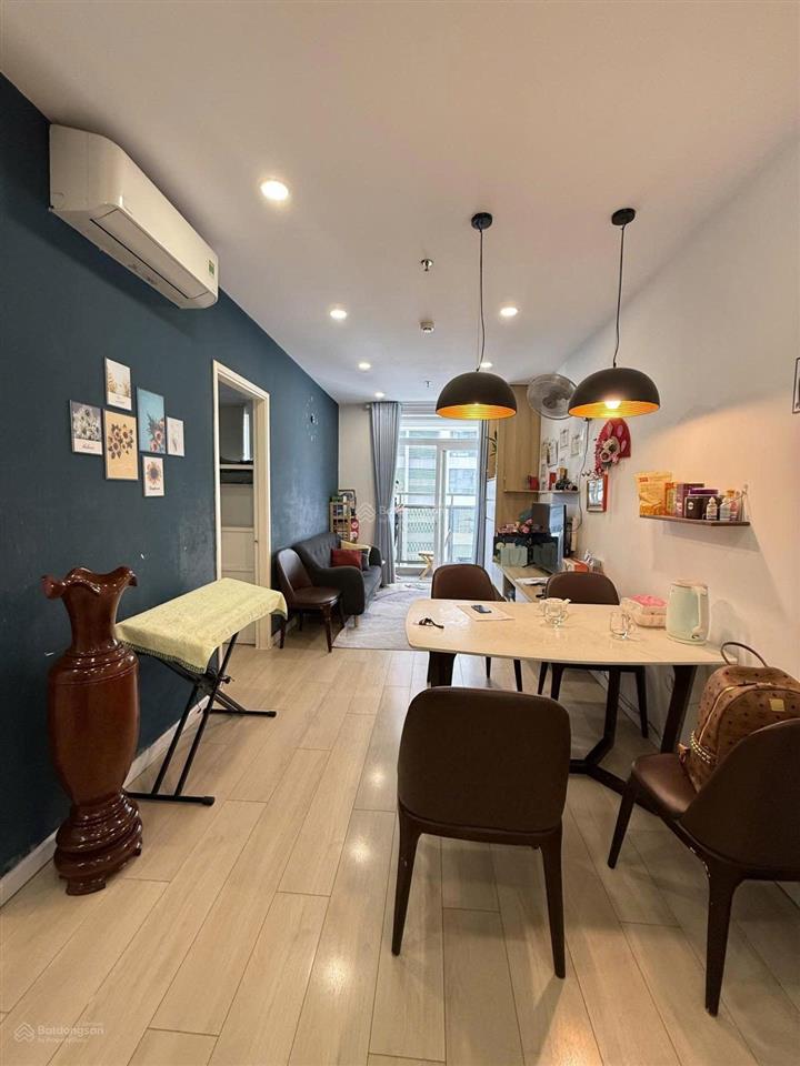 Chính chủ bán căn hộ 90 nguyễn hữu cảnh, 70m2, 2pn, 2wc, thang máy, view sông, sổ hồng