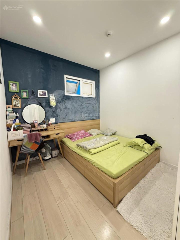 Chính chủ bán căn hộ 90 nguyễn hữu cảnh, 70m2, 2pn, 2wc, thang máy, view sông, sổ hồng