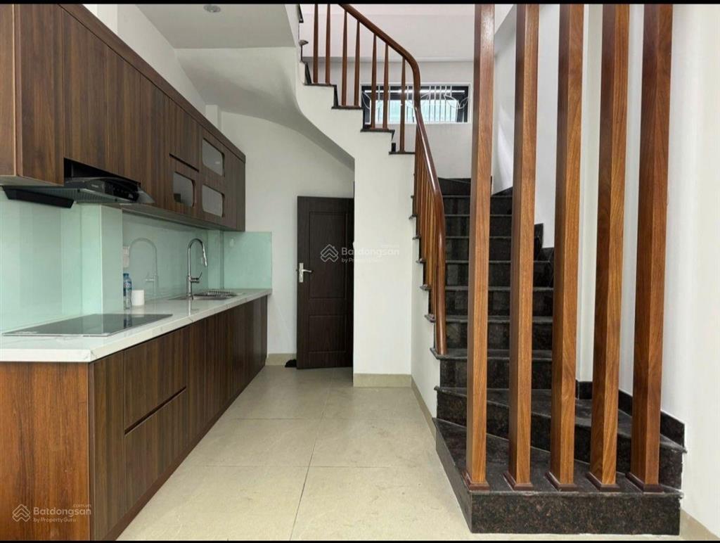 Giá cực chất!! bán nhà quận hoàng mai, 40m2x4 tầng, vị trí thuận lợi, sổ đỏ chính chủ