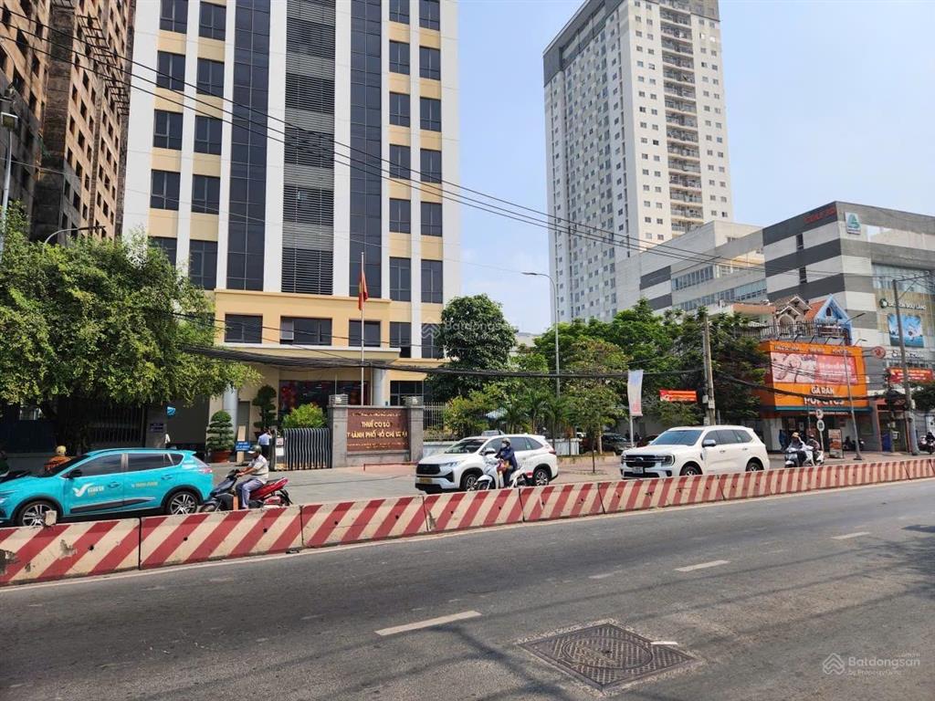 Nhà đất 1200m2 (11 x 18 nở hậu 20m) full thổ cư mặt tiền kinh doanh huỳnh tấn phát quận 7
