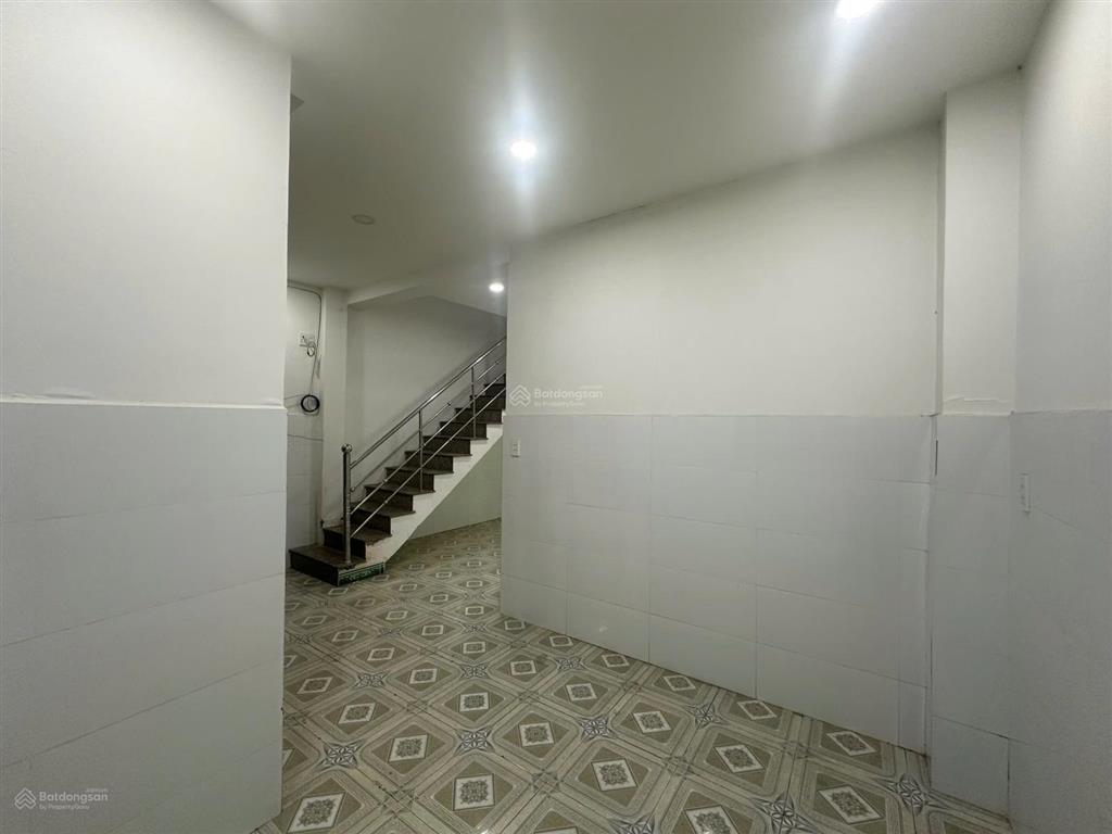 Nhà hiếm phân khúc khu vực trường thọ 40m2 (5x8) hẻm oto có sân đậu oto chung giá chỉ 3.26 tỷ tl .