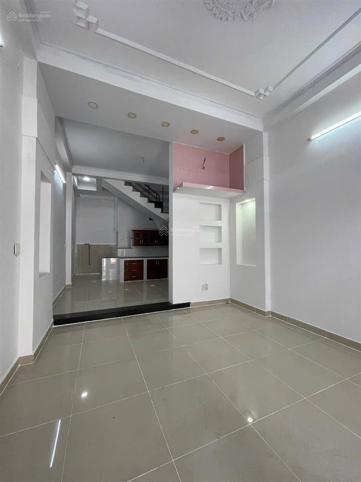 Bán nhà 3 tầng, đường thới an 20, q12  4x11m  4 phòng ngủ rộng. giá 5.050 ty hẻm xe hơi, an ninh