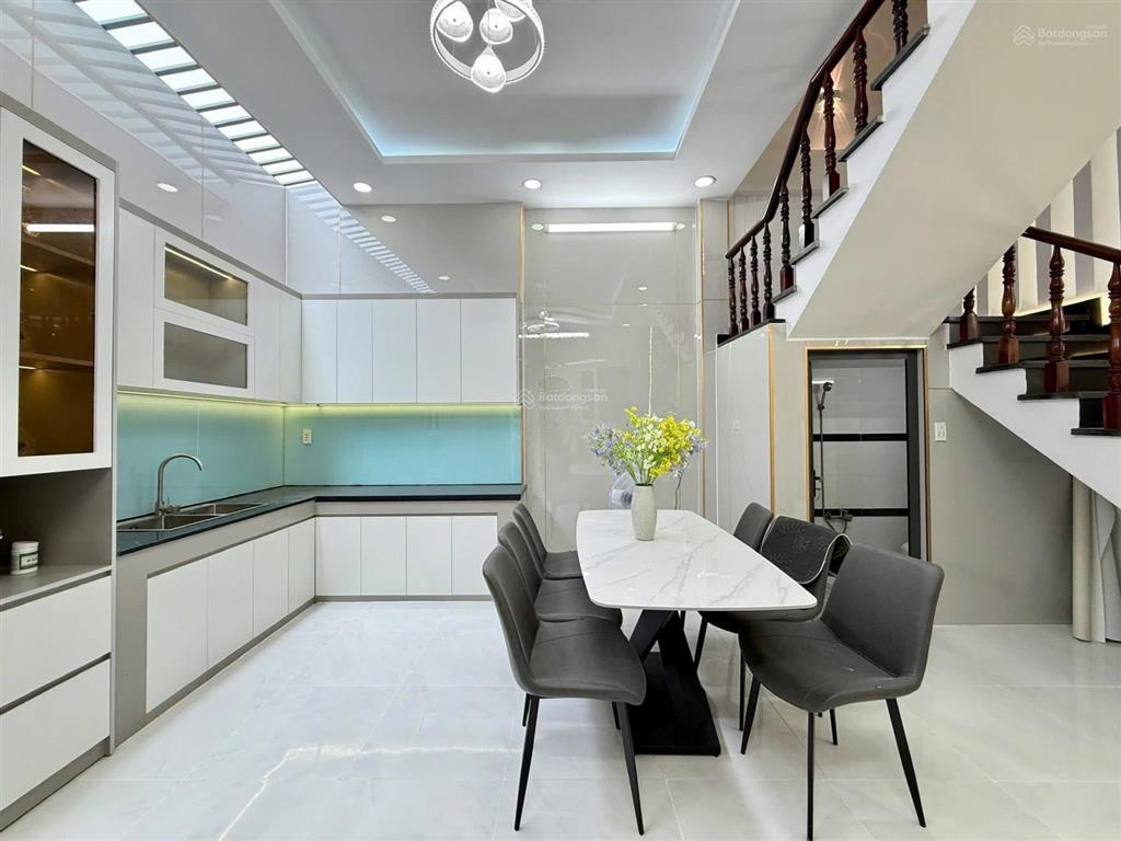 Tặng full nội thất
nhà 4 tầng 1/ ngắn hiệp thành 07, q12  hẻm 9m, hẻm 1 mặt nhà ngang 5m 5ty950