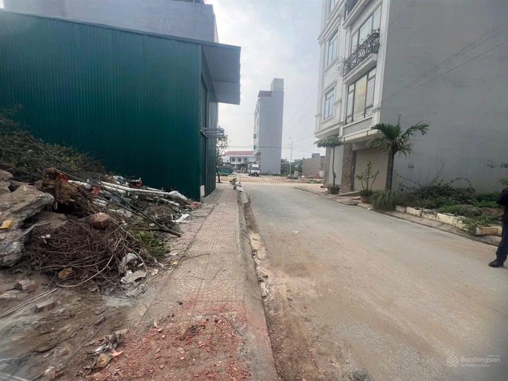 Chính chủ bán lô đất dịch vụ vân canh, hoài đức diện tích 113,5m2, lô đất hai mặt đường ô tô tránh