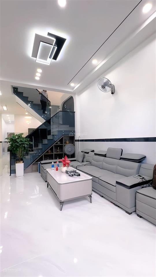 Chính chủ cần bán nhà 1 lầu 4*20m, giá 740 triệu đường trịnh quang nghị gần chợ phú lạc