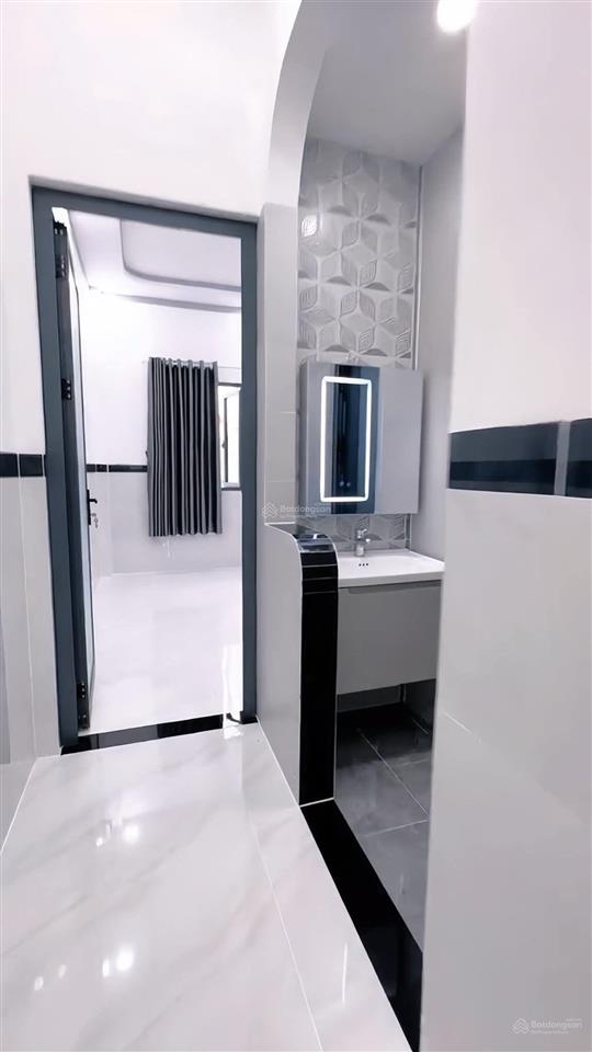 Chính chủ cần bán nhà 1 lầu 4*20m, giá 740 triệu đường trịnh quang nghị gần chợ phú lạc