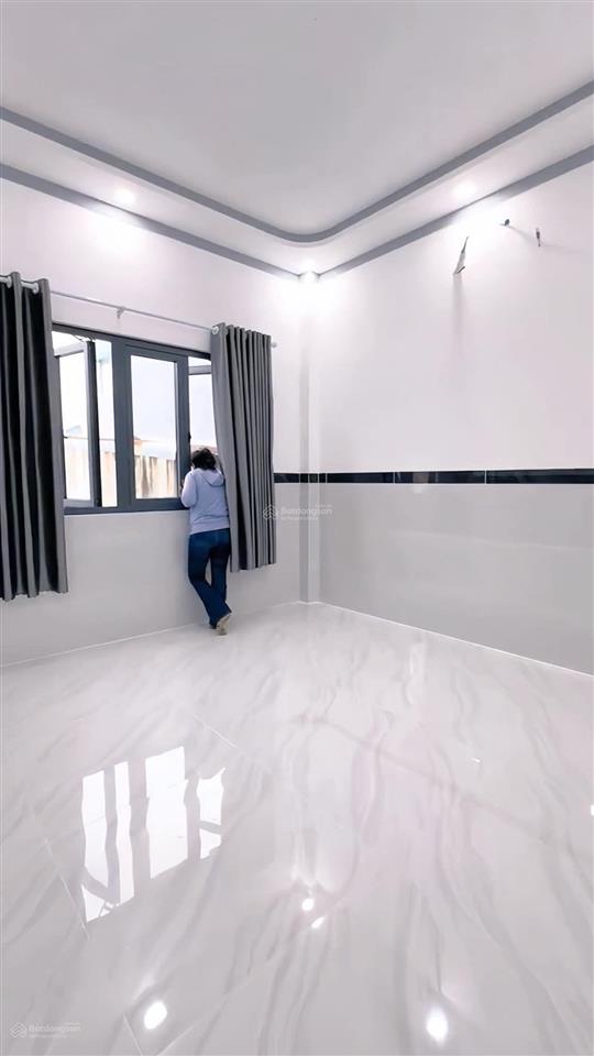 Chính chủ cần bán nhà 1 lầu 4*20m, giá 740 triệu đường trịnh quang nghị gần chợ phú lạc