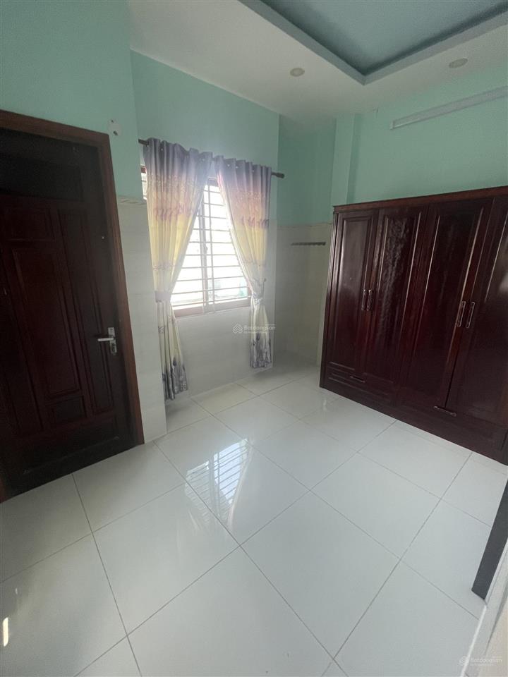 Bán nhà hẻm 3,5m lạc long quân , p8, tân bình  dt 4 x 14 m  giá chỉ 8,2 tỷ tl