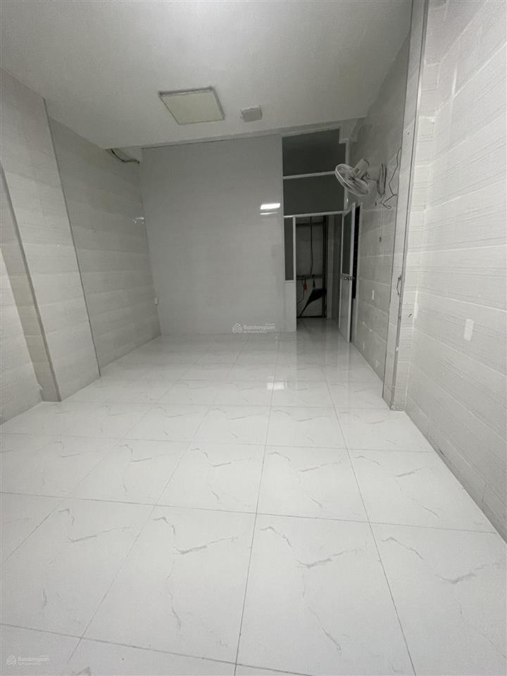 Bán nhà hẻm 3,5m lạc long quân , p8, tân bình  dt 4 x 14 m  giá chỉ 8,2 tỷ tl
