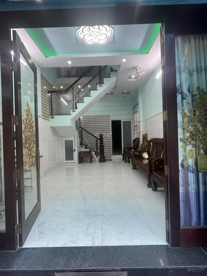 Bán nhà hẻm 3,5m lạc long quân , p8, tân bình  dt 4 x 14 m  giá chỉ 8,2 tỷ tl